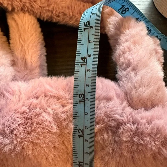 Lilac Faux Fur Tote Bag - Picture 6 of 6